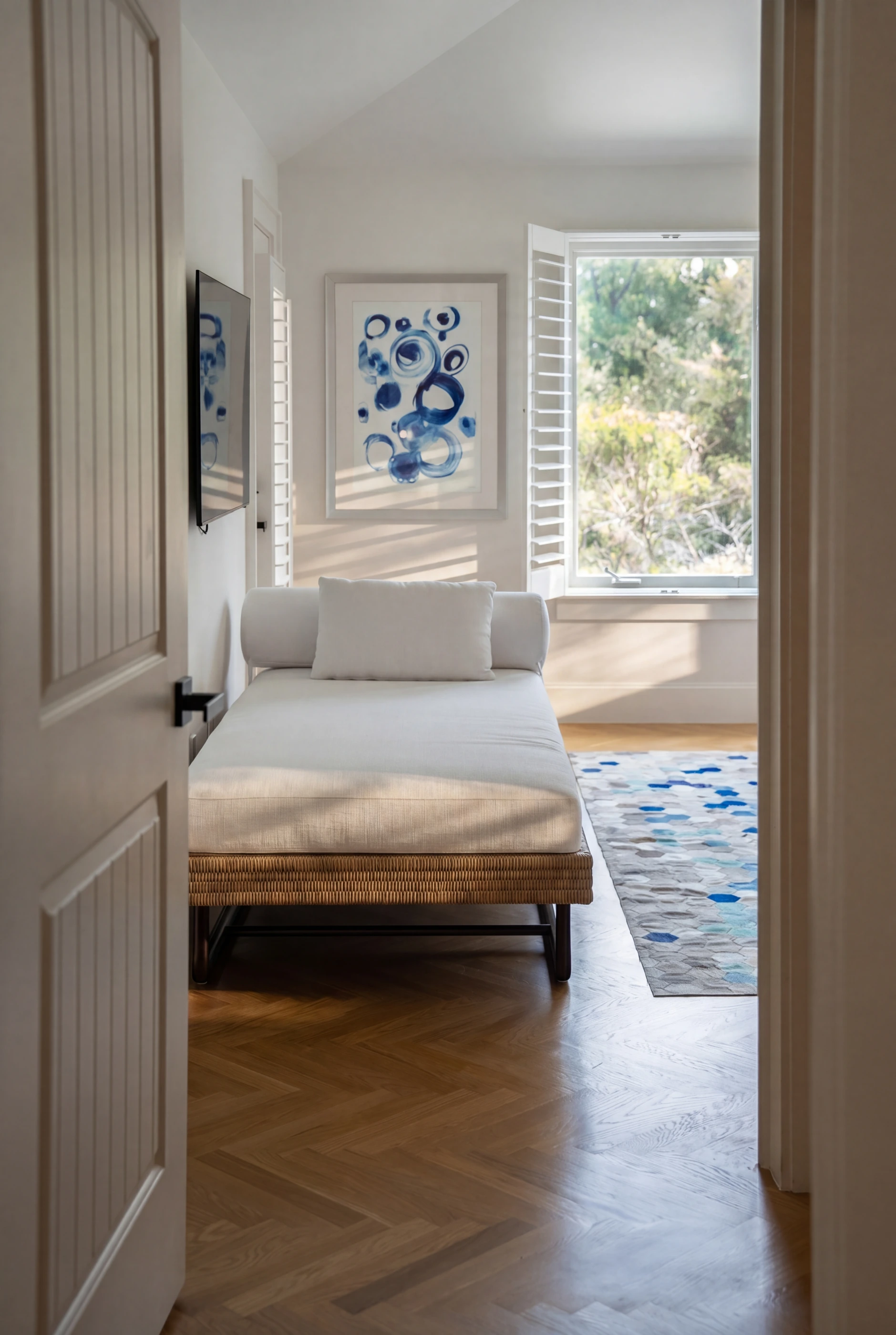 Guest bedroom detail